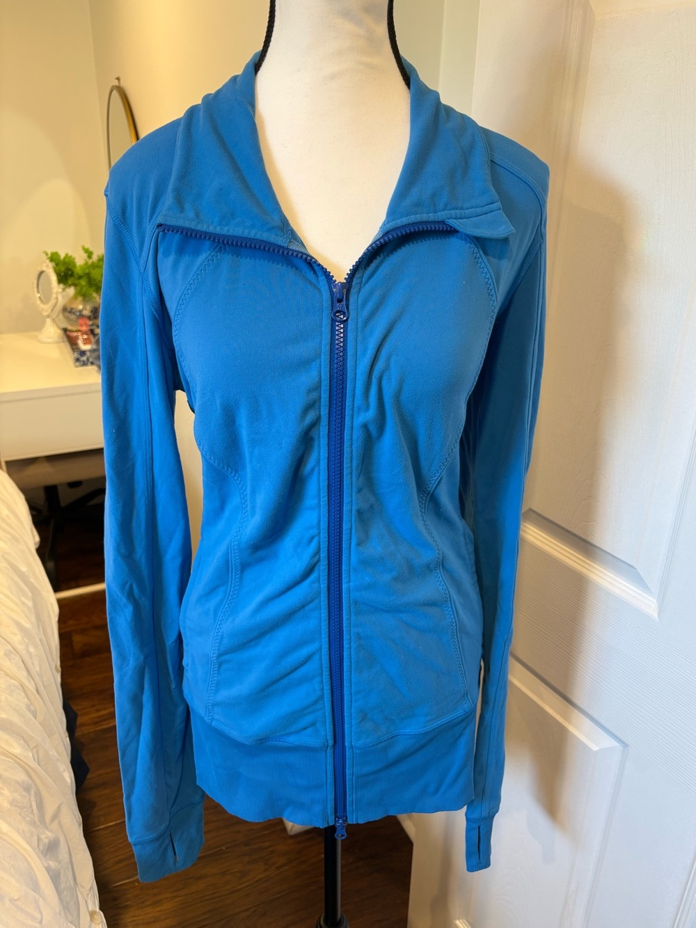 🌷Lululemon Nice Asana Jacket Size 8 Blue Zip Athletic Jacket 3/$30